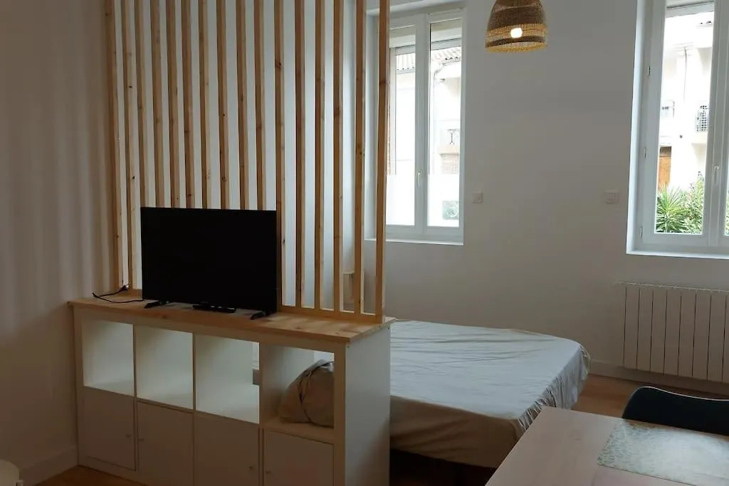 Studio Lumiere Charme & Confort Τουλούζη 0*,  Γαλλία
